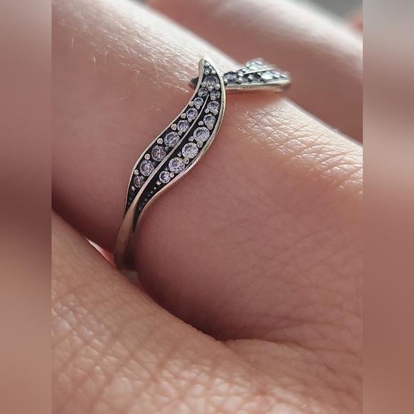 Pandora Jewelry - Pandora Sparkling Leaves Ring Size 9